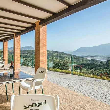 Gorgeous In With Kitchen * Algodonales